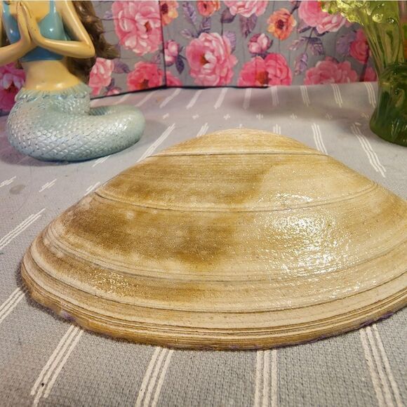 DECOUPAGE CLAM SHELL DECOUPAGE PURPLE POLKA DOTS ON A CLAM SHELL TRINKET DISH - Picture 10 of 10